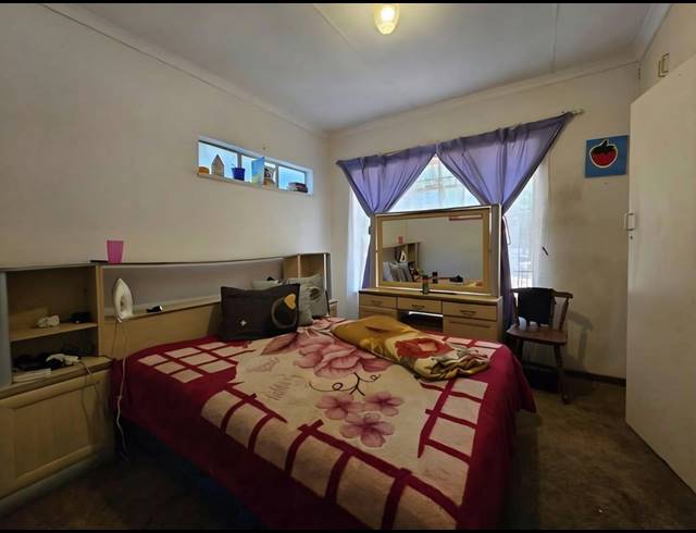 16,466M² SMALLHOLDING FOR SALE IN WALKERVILLE CENTRAL